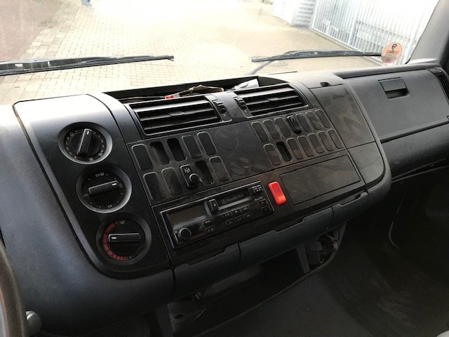 DAIMLER-BENZ Atego
