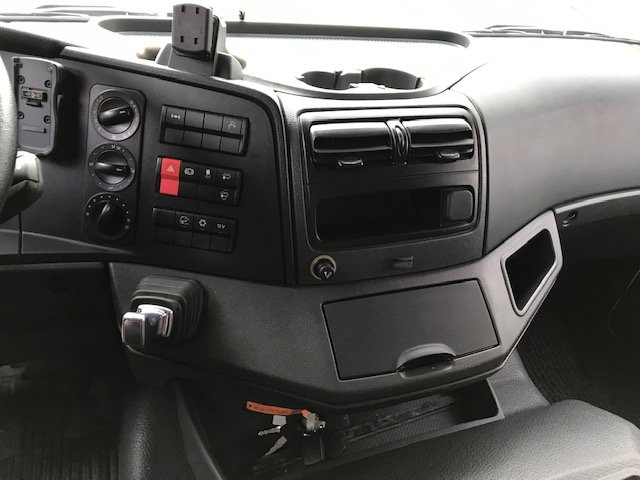DAIMLER-BENZ Atego