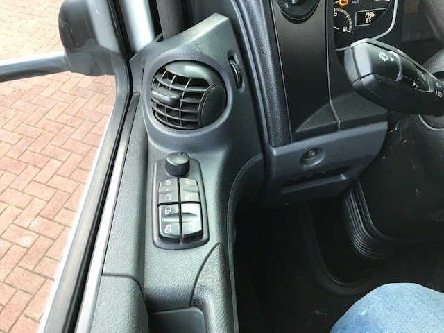 DAIMLER-BENZ Atego