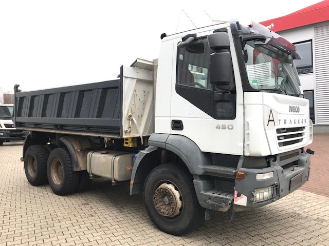 IVECO-MAGIRUS Trakker