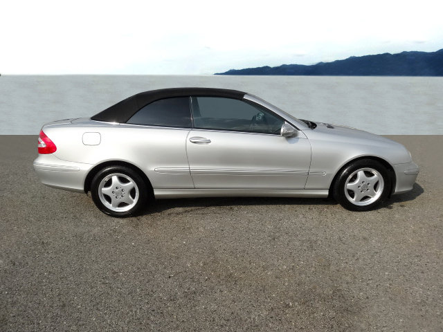 Mercedes-BenzCLK 320