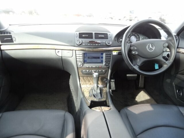 MERCEDES-BENZ E 63 AMG