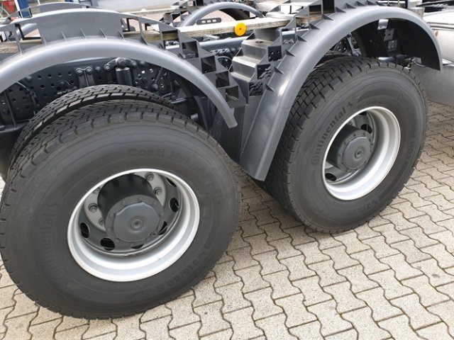 DAIMLER-BENZ Arocs