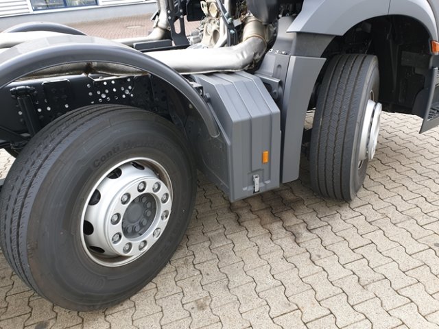 DAIMLER-BENZ Arocs