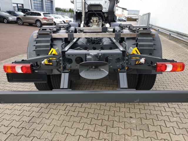 DAIMLER-BENZ Arocs
