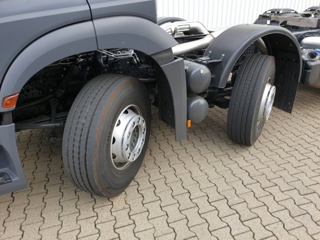 DAIMLER-BENZ Arocs