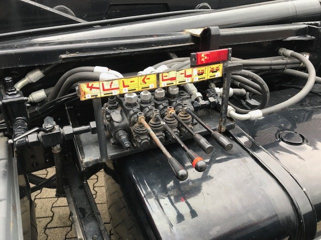MAN F2000