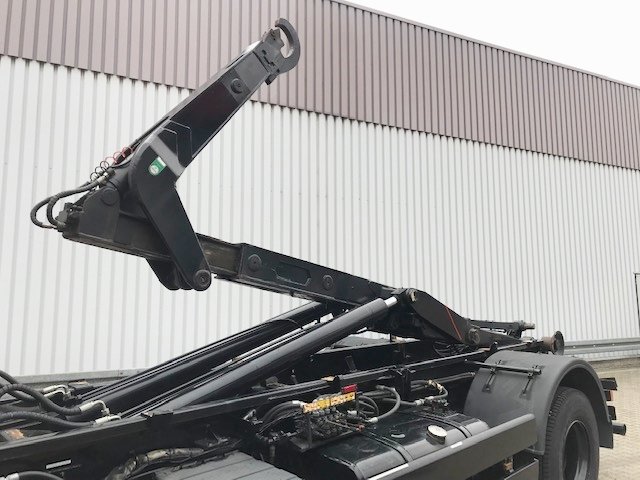 MAN F2000
