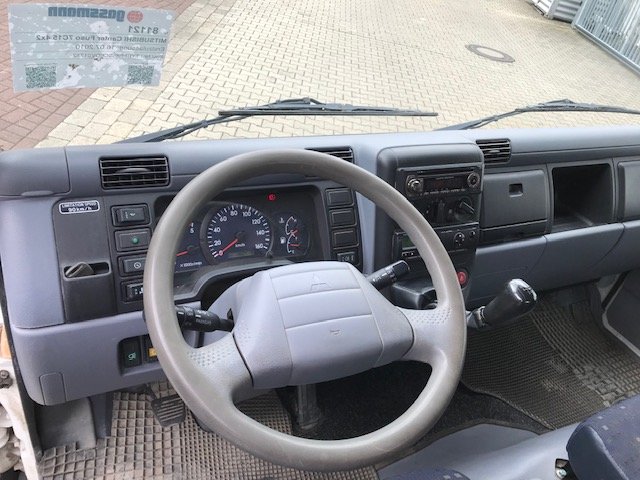 MITSUBISHI Canter