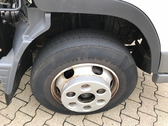 MITSUBISHI Canter