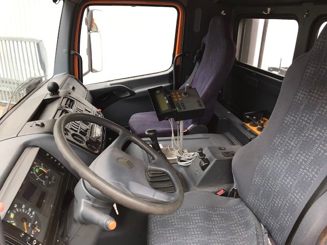 DAIMLER-BENZ Atego