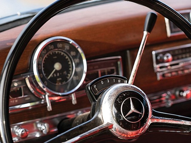 MERCEDES-BENZ 300