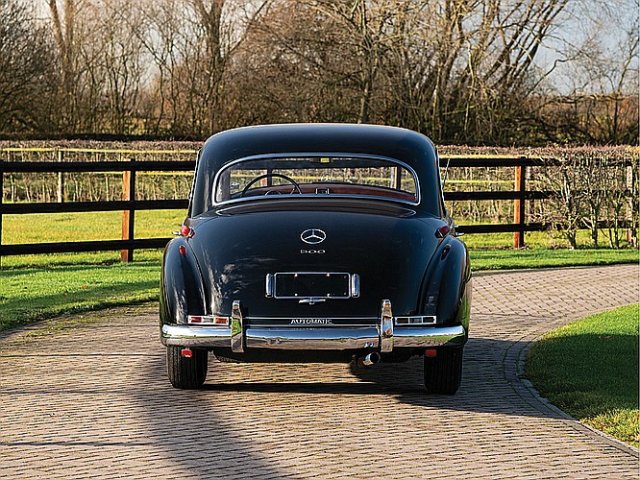 MERCEDES-BENZ 300