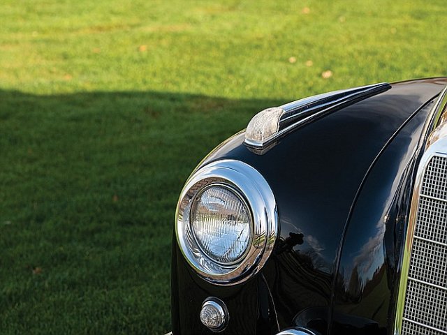 MERCEDES-BENZ 300