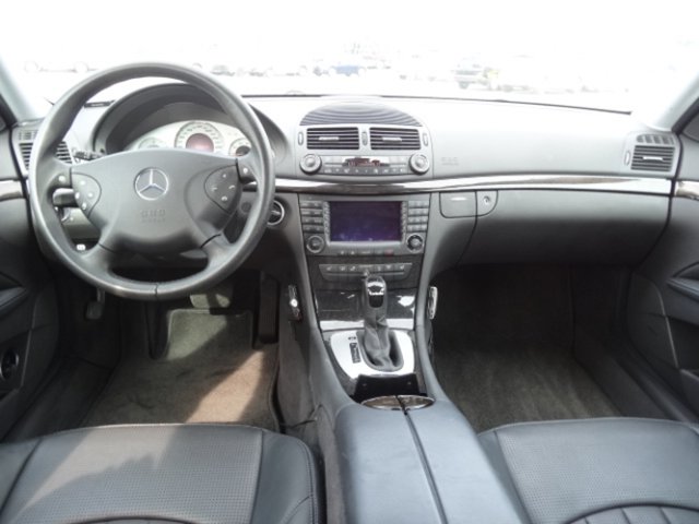 MERCEDES-BENZ E 55 AMG