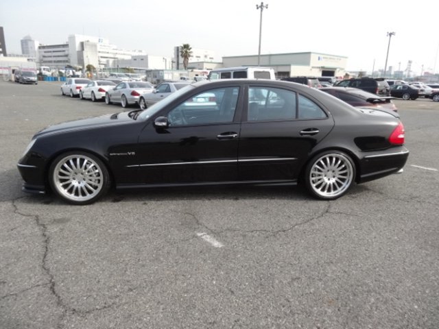 MERCEDES-BENZ E 55 AMG