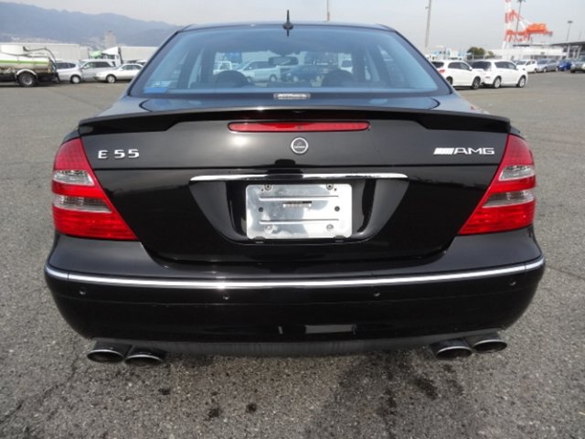 MERCEDES-BENZ E 55 AMG