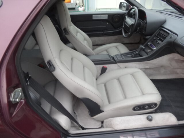 PORSCHE 928
