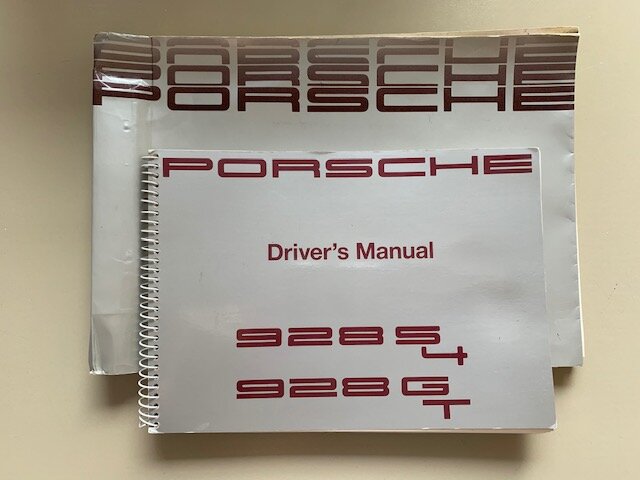 PORSCHE 928