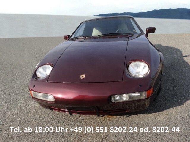 PORSCHE 928