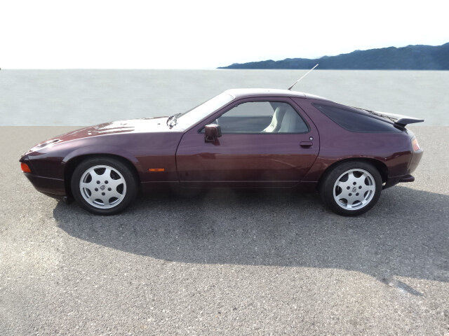 PORSCHE 928