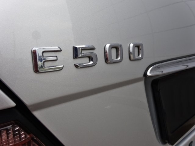 MERCEDES-BENZ E 500