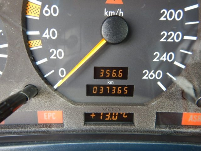 MERCEDES-BENZ S 500