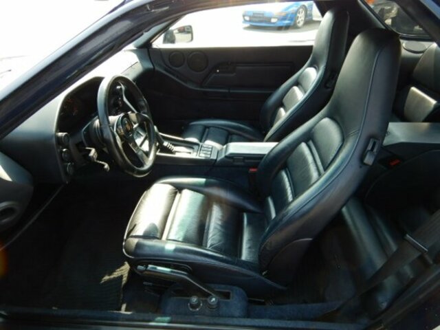 PORSCHE 928