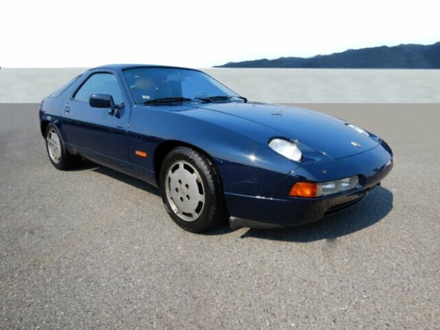 PORSCHE 928