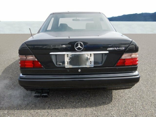 MERCEDES-BENZ E 500