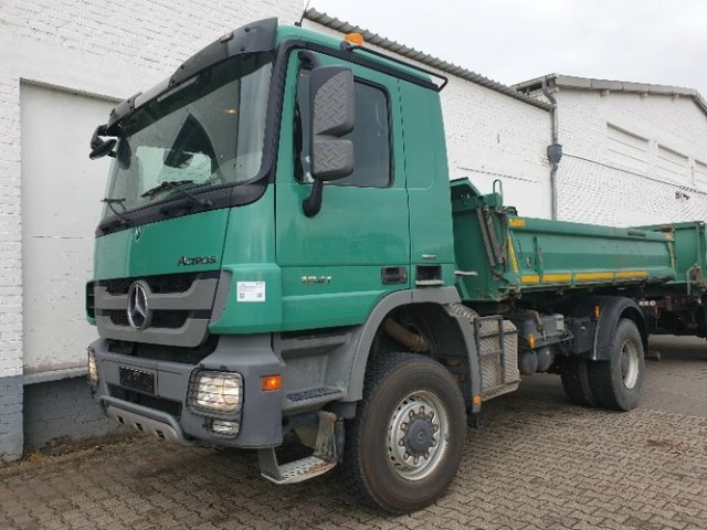 Mercedes-BenzActros 3