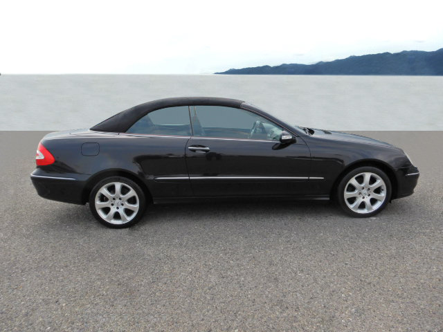 Mercedes-BenzCLK 320