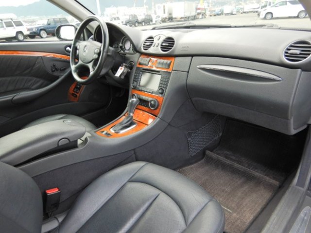 MERCEDES-BENZ CLK 320