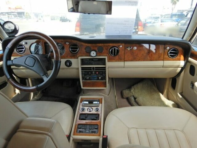ROLLS-ROYCE (GB) Silver Spirit