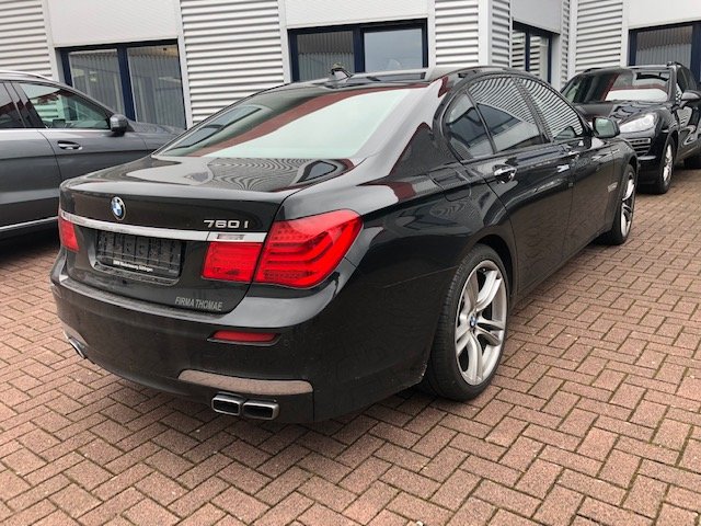 BMW 760i