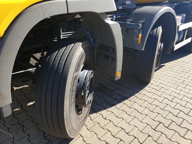DAIMLER-BENZ Actros