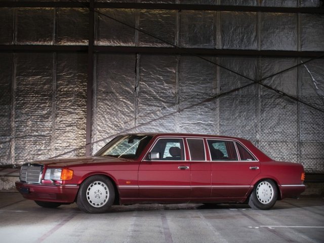 Mercedes-Benz560