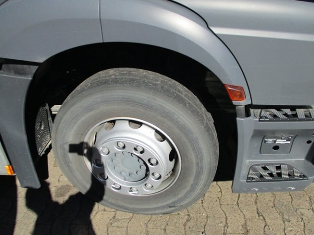 DAIMLER-BENZ Actros