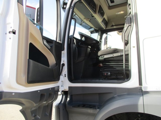 DAIMLER-BENZ Actros
