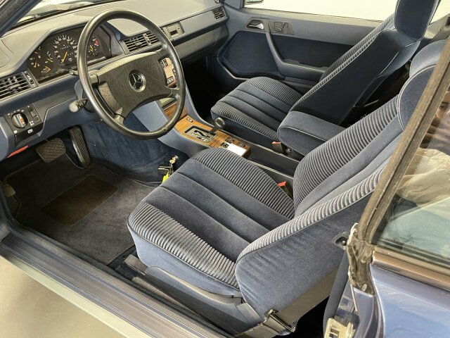 MERCEDES-BENZ 300