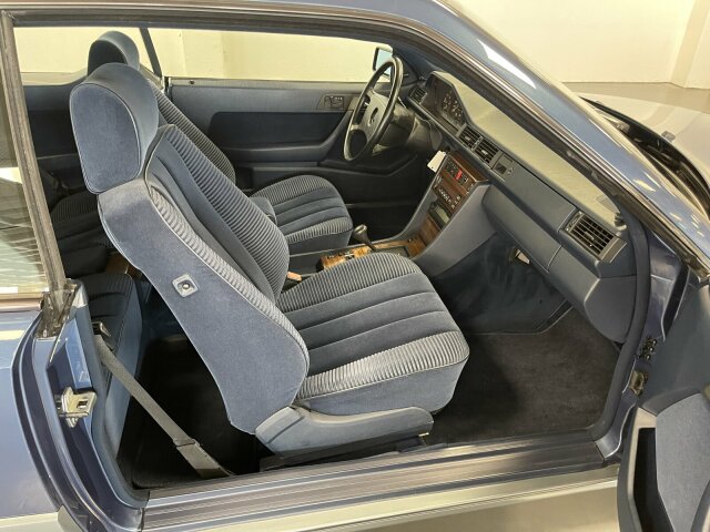 MERCEDES-BENZ 300