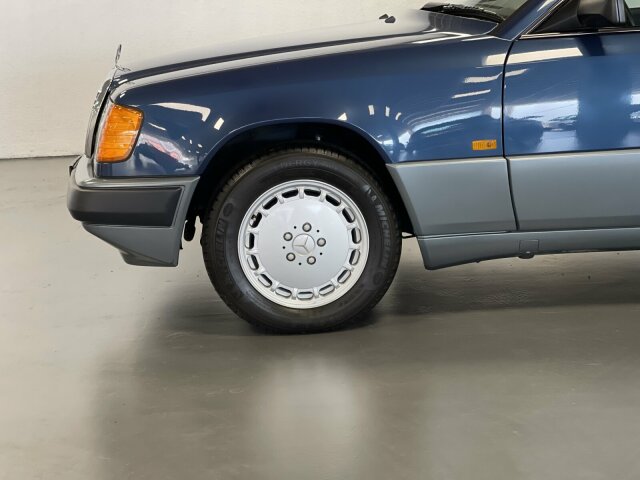 MERCEDES-BENZ 300