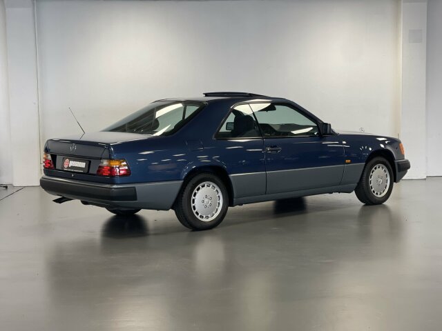 MERCEDES-BENZ 300
