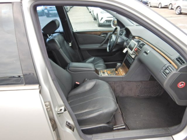 MERCEDES-BENZ E 55 AMG