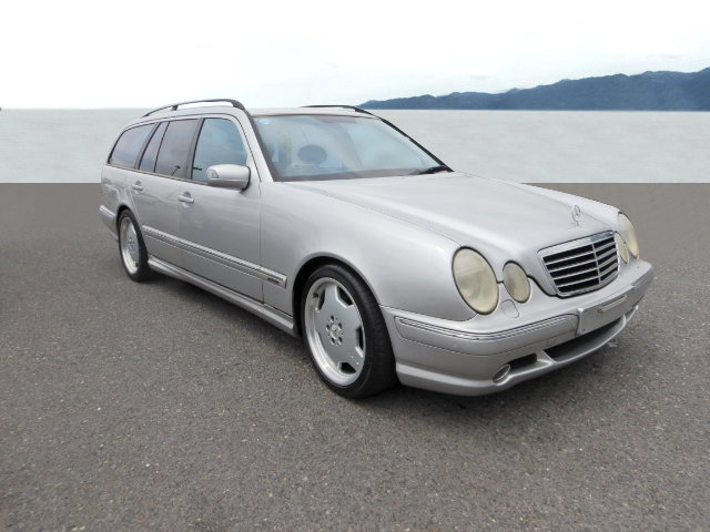 MERCEDES-BENZ E 55 AMG