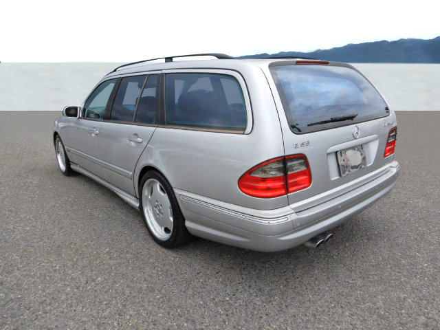 MERCEDES-BENZ E 55 AMG