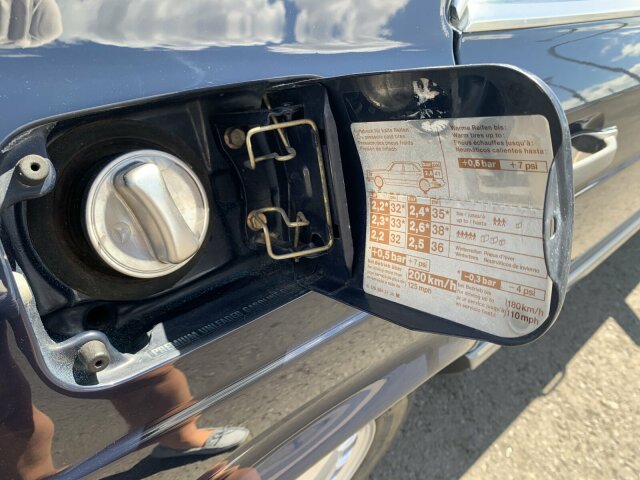 MERCEDES-BENZ 560