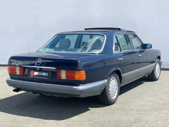 MERCEDES-BENZ 560