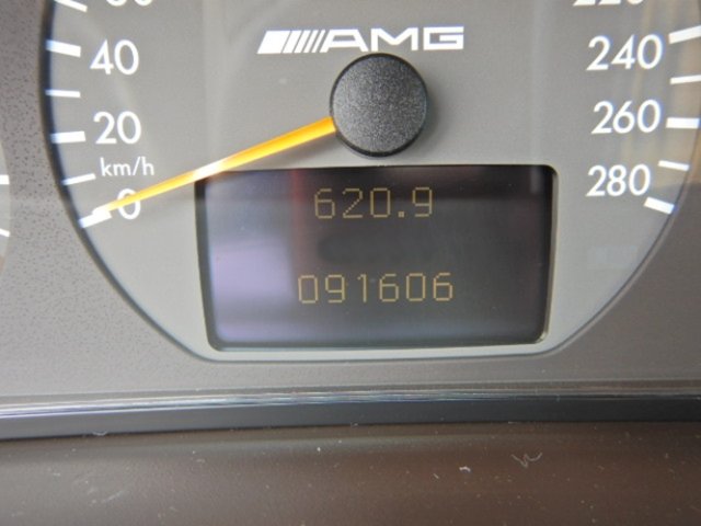 MERCEDES-BENZ E 55 AMG