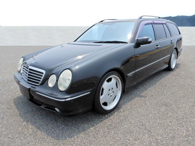 MERCEDES-BENZ E 55 AMG